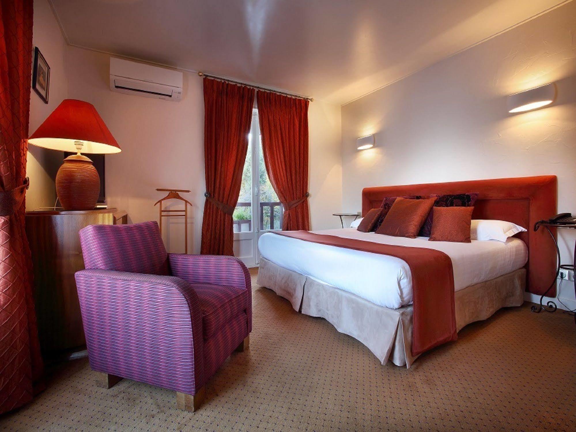 Hotel Ombremont Jean-Pierre Jacob Ле-Бурже-дю-Лак Экстерьер фото